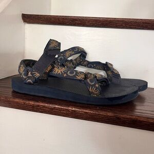 Teva sun and moon sandals